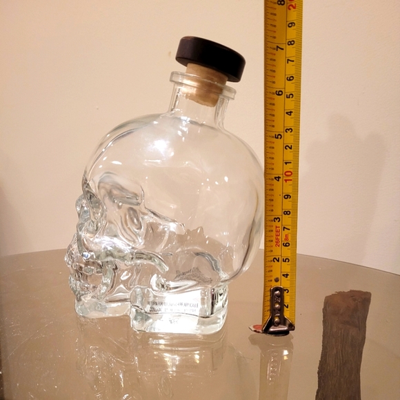 Crystal Head skull vodka decanter - Picture 4 of 15